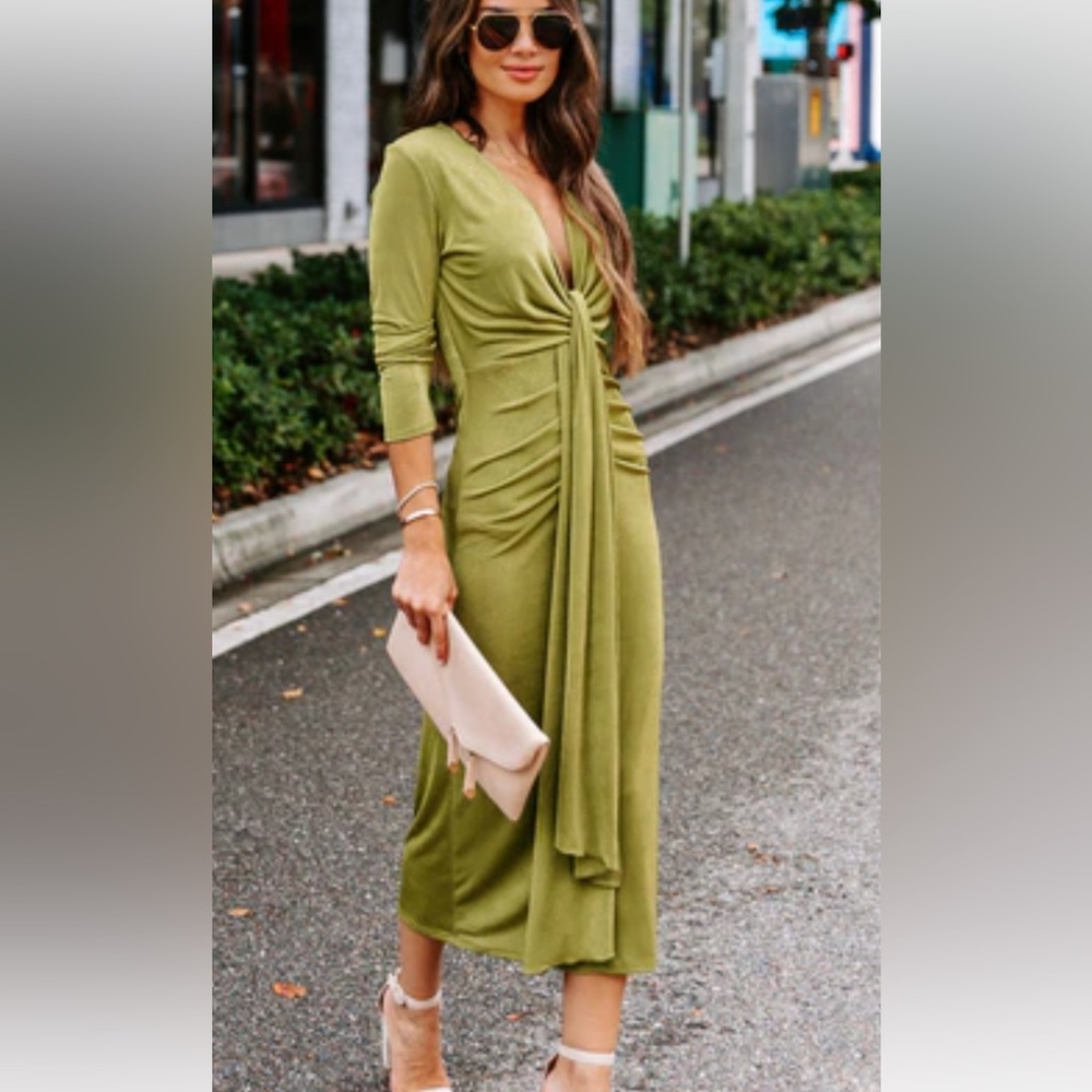 Brand NWOT. Green plunge midi dress from Vici!